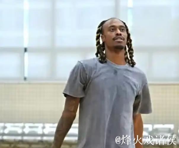 CBA最幸福的外援！本赛季一场比赛没打，现在转正了